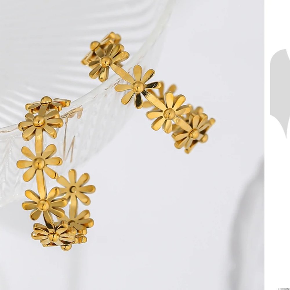 NEW 18K Gold Plated Daisy Flower Round Hoop Earrings - Picture 4 of 6